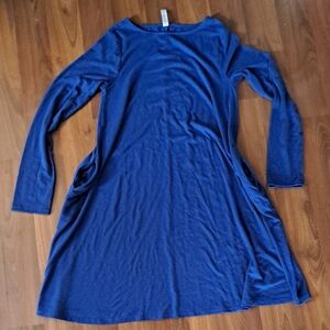 Zenana Outfitters Vibrant Blue Top With Pockets